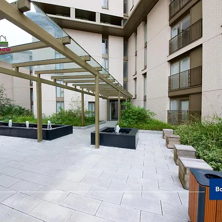 Manchester City Centre Apartment by Hedgerow Properties-2